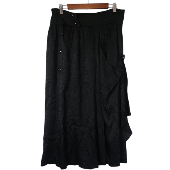 Dresses & Skirts - Black gypsy midi skirt